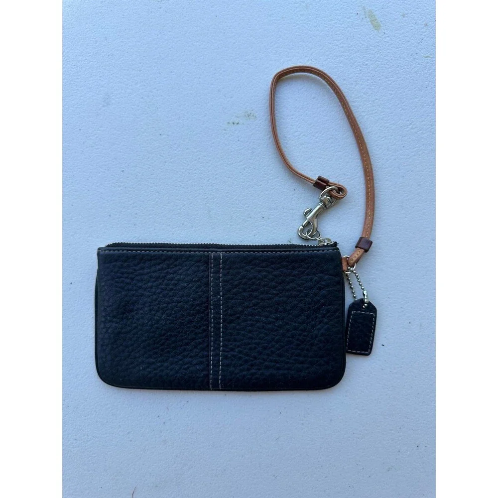 Vintage Y2K Coach Soho Black Pebbled Leather Tan Strap Wristlet Clutch